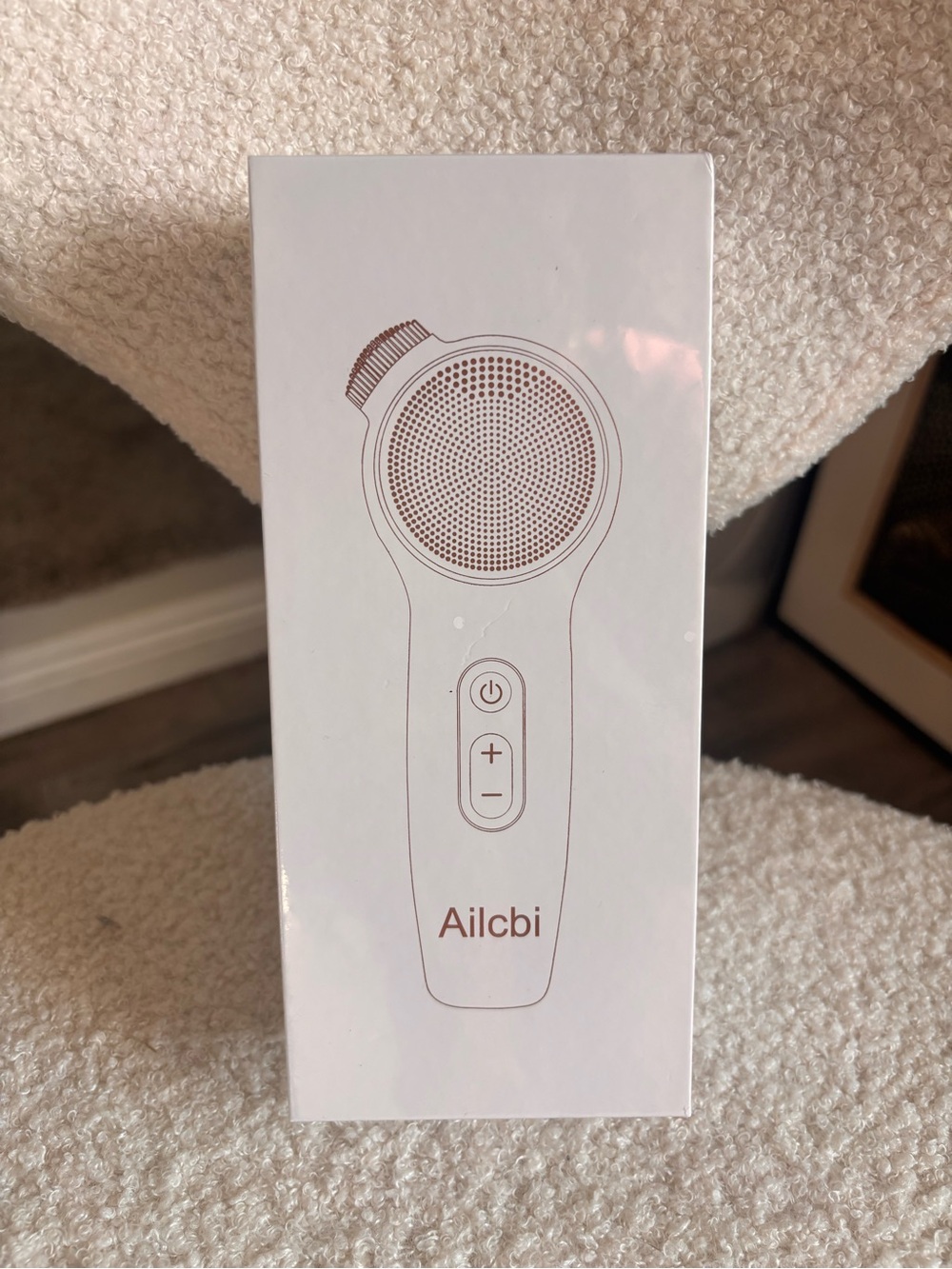 Ailcbi Heated Face Cleansing Brush – New in Box